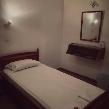 Tsaparas Hotell Aliartos