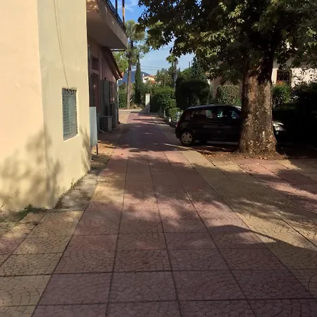 Tsaparas *
